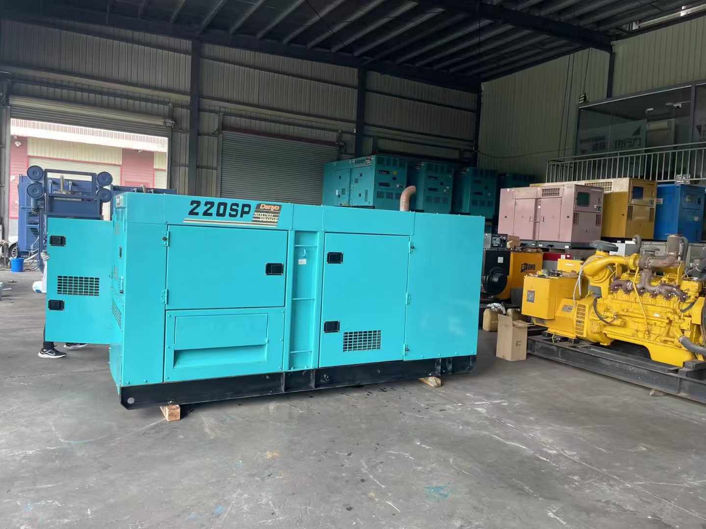 坡头800kW 柴油发电机的输出电流波动范围是多少？