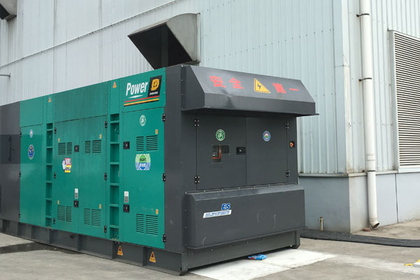 坡头燃油滤清器的更换流程是怎样的？