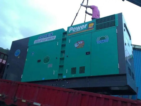 坡头柴油发电机组转速不稳定时，如何对发动机进行维护？