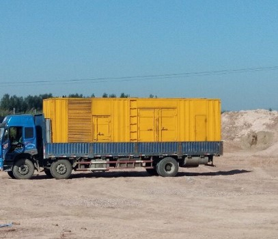 坡头发电机出租如何判断柴油发电机冷却液是否需要更换？