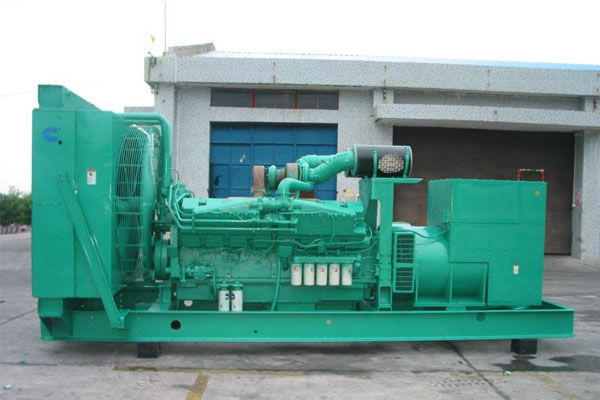 坡头工厂发电机应急发电时如何更准确地检查发电机状态？