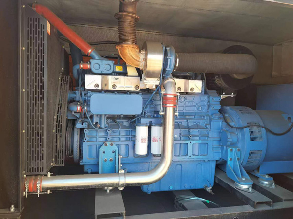 坡头燃油消耗率与进气温度的具体关系是什么？