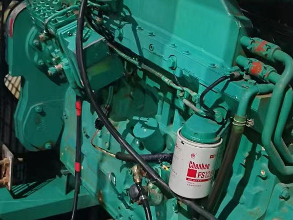 坡头如何确定新的发电机组控制系统是否与原系统兼容？